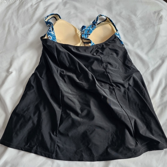 Plus Size 1x Women's One Peice Bathingsuit Faux Skirt Penningtons - Picture 5 of 7